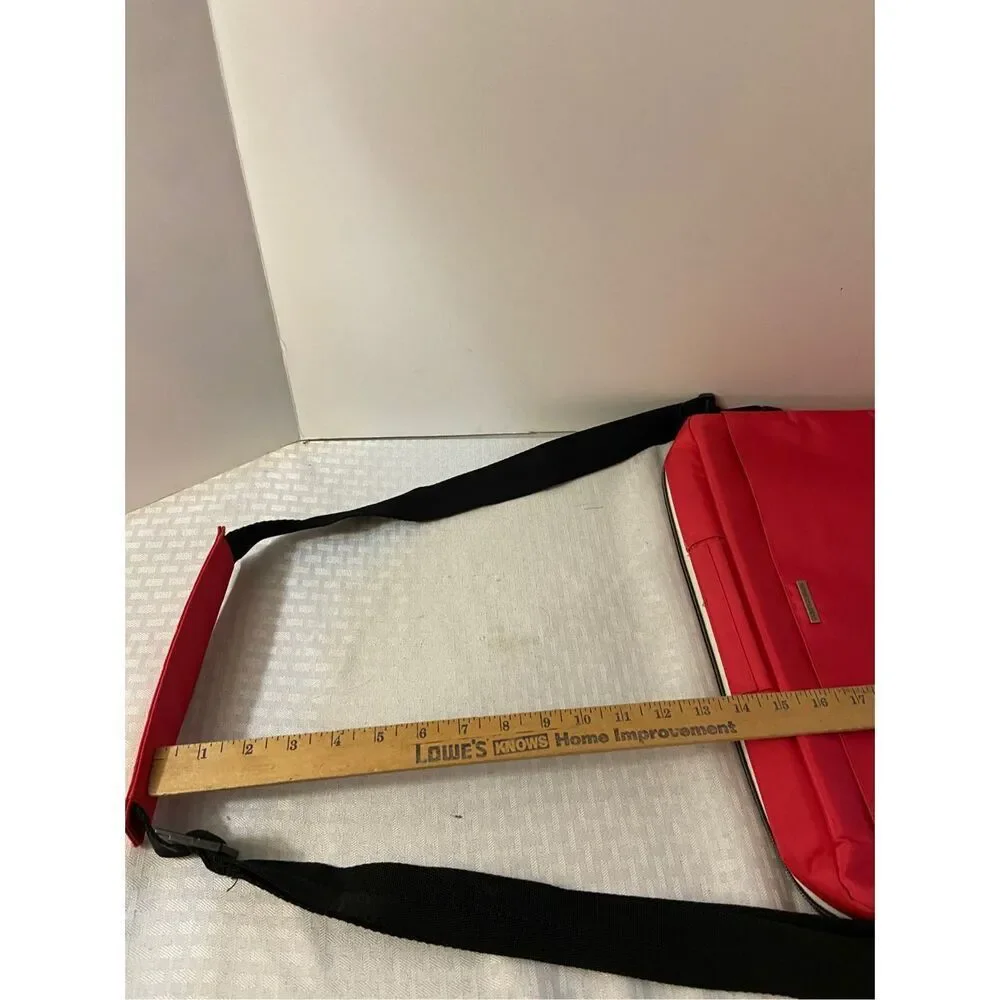 Golla zipper padded lap top‎ red/pink adjustable strap 15.5